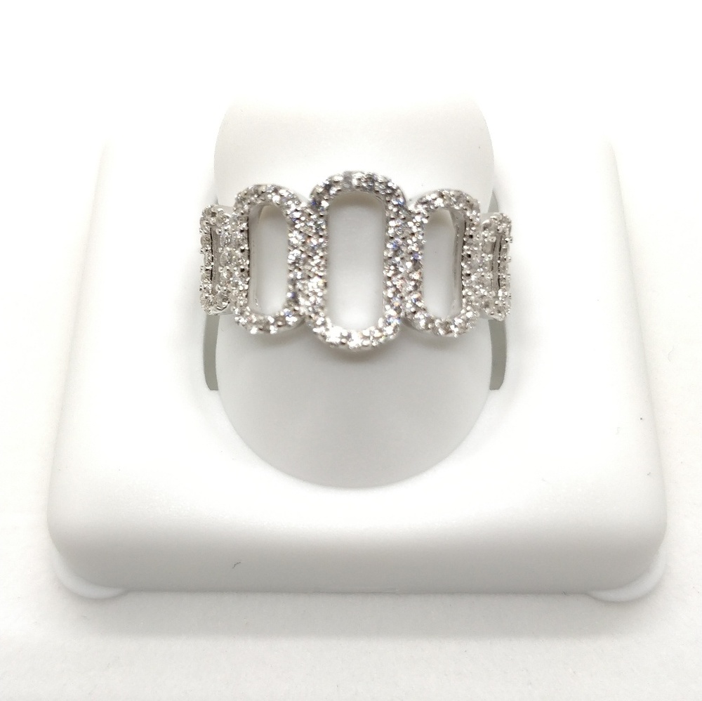 🎁2x$40
Ring with Cubic Zirconia crystals